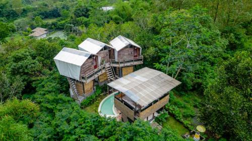 Kedisan Maison | Nirata Treehouse