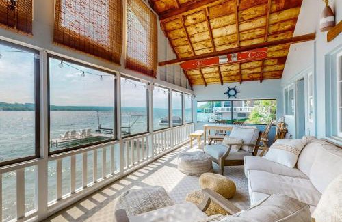 Penn Yan Maison | Nirvana at Keuka