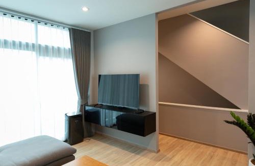 Lat Phrao Maison | Nirvana Define Luxury Townhome Ekkamai Ramintra