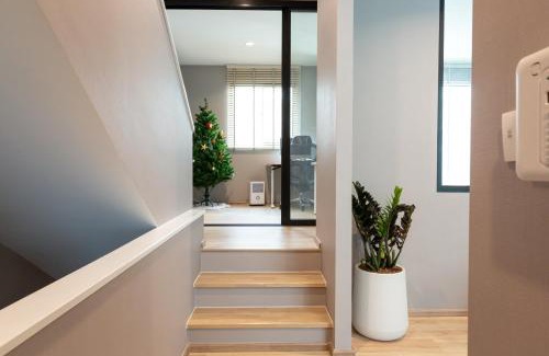 Lat Phrao Maison | Nirvana Define Luxury Townhome Ekkamai Ramintra
