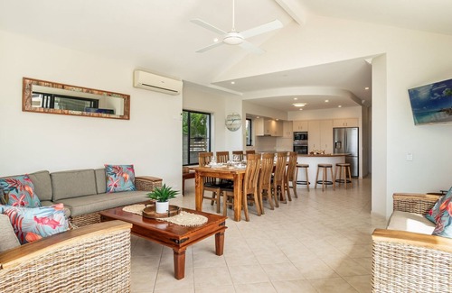 Yamba Maison | Nirvana Waters | Waterfront with Pool