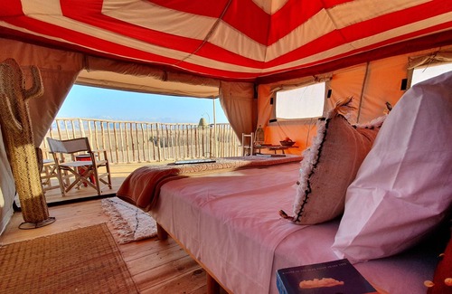 Sidi Badhaj Maison | Nkhila Lodge, camp privé du désert d'Agafay avec 5 chambres de luxe sous tente