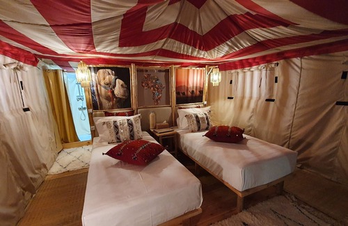 Sidi Badhaj Maison | Nkhila Lodge, camp privé du désert d'Agafay avec 5 chambres de luxe sous tente