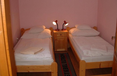Zalakaros Hôtel | Komfortos, csendes, ahol az otthon kényelmében pihenhet! 5 percre a strandtól!