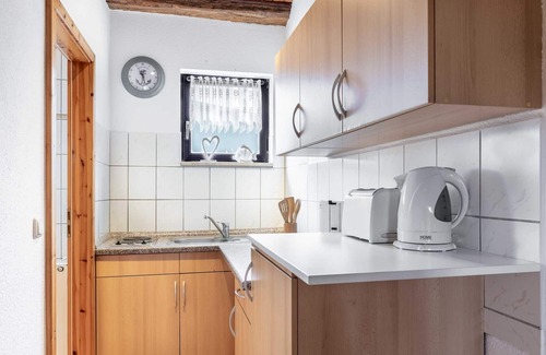 Steffenshagen Appartement | Nr. 1 - 3 Zimmer Ferienwohnung mit Terrasse und Garten - Ostsee Bauernhof Schwalbennest OFC 15