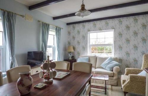 Kilcolgan Maison | No 1 Apt, Brandy Harbour Cottage