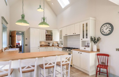 Isle of Lewis Maison | NO. 29, family friendly, luxury holiday cottage in Port Of Ness