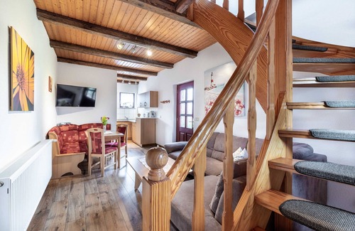 Steffenshagen Appartement | No. 3 - 2 room vacation apartment in a farmhouse with garden - Baltic Sea Farm Schwalbennest OFC 15