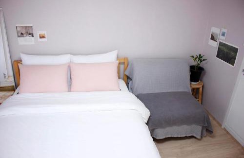 Beon 1-dong Appartement | No 44525ㅣprivateㅣWiFiㅣcozyㅣcomfyㅣ3min Suyu Stn