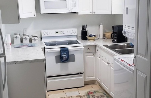 Ocala Appartement | No additional fees expect a small one for pets. Minutes from downtown Ocala.
