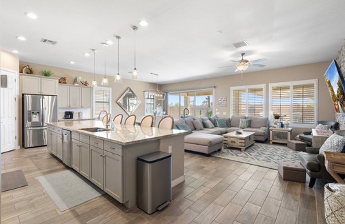 Goodyear Maison | No Fee Heated pool, Spa & gorgeous House🌴☀️