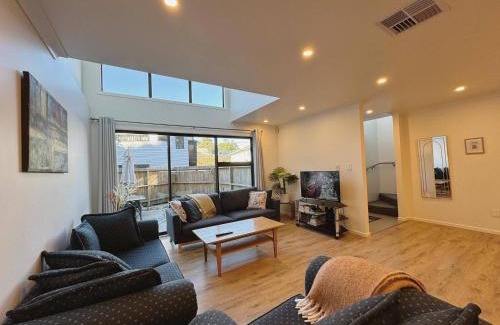 Johnsonville Maison | NO PARTY ALLOWED, Entire Brand New 3 bedroom townhouse, free unlimited fibre wifi and free parking