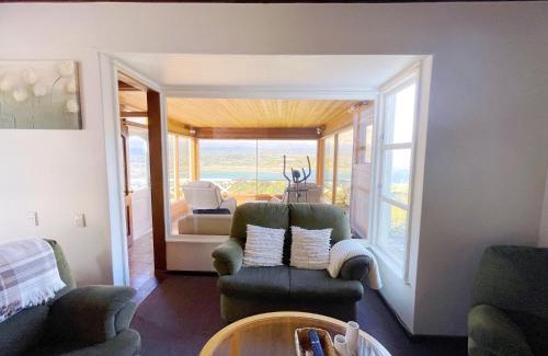 Wellington Maison | NO PARTY ALLOWED,Sea view 5 bedroom house