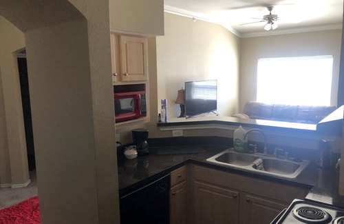 South Arlington Appartement | NO PLACE LIKE HOME!!