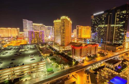 Las Vegas Maison | No Resort Fee Strip View Balcony+ Free Valet+ Pool
