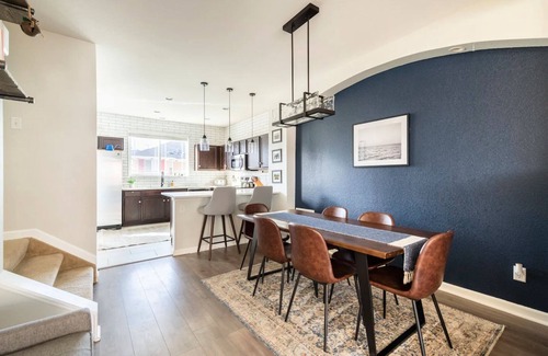 Denver Maison | No xtra fees, 2br, 2.5ba, 3-story townhome, pet friendly with beautiful kitchen
