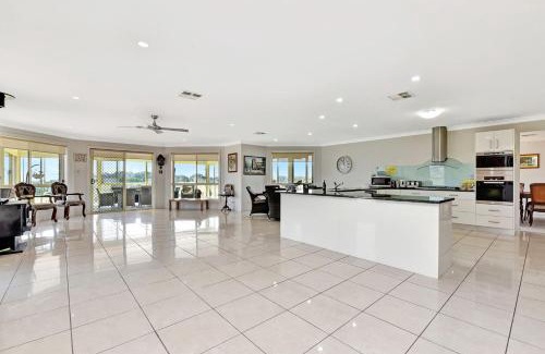 Allandale Maison | Noble Willow Homestead