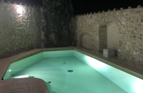Radicondoli Maison | Noble maison en Toscane avec piscine privée, Wi-Fi et climatisation