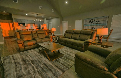 Nocona Maison | Nocona Lakefront with 40 private acres, beds for 8, newly constructed in 2024!