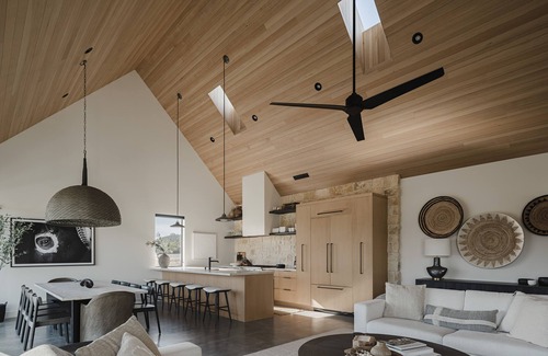 Fort Valley Maison | Noir Peaks a Modern Scandinavian Mountain Home beautiful views of Mt Humphreys