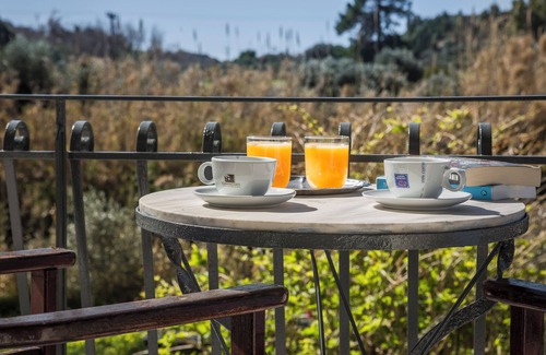 Lixouri Maison | Nomadē - 2BR Bright Maisonette - Garden View - Lixouri, Kefalonia - 4 Guests