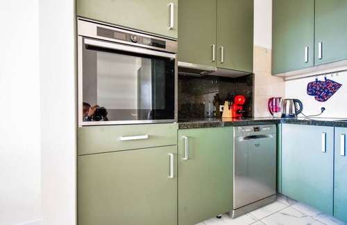 Sofia Appartement | Nomad Friednly | AC | Metro | Kitchen