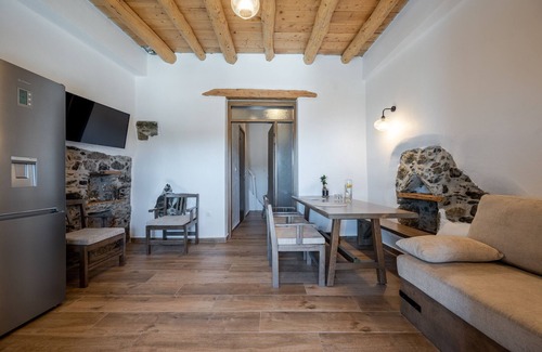 Skaloti Maison | Nomas Skaloti House