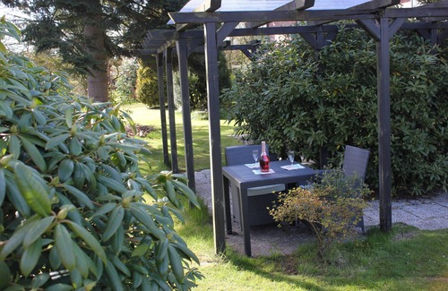 Nenndorf Appartement | Appartement non fumeur dans le jardin flair maritime avec chaise de plage vélo WiFi