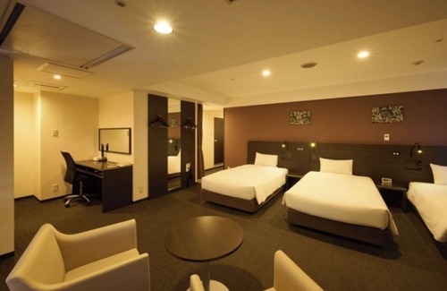 Shijo Hôtel | Nonsmoking Deluxe Room corner room Room only/Kyoto Kyōto