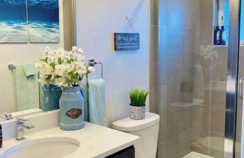 Barths Copropriété | ★Nook on W 41st | Guest Suite. Private Entry with W/D.