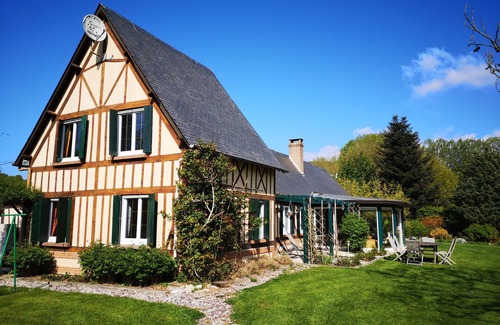 Saint-Hellier Maison | Maison normande idéale pour 8 personnes entre rivière, étangs et forêt