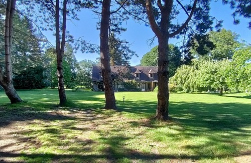 Le Planquay Maison | Maison normande au parc majestueux avec piscine chauffée