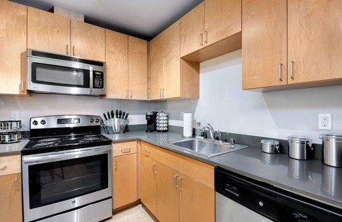 North Beacon Hill Appartement | North Beacon Hill studio apartment, just a quick 2-mile drive to major hospitals