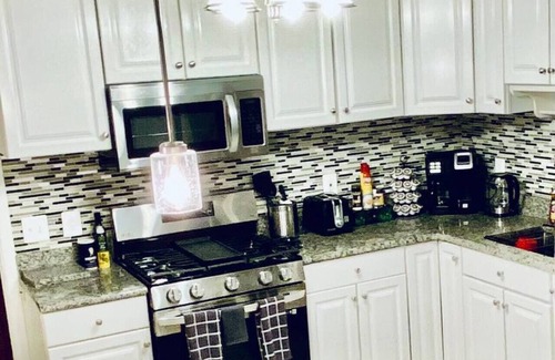 Garrett Park Maison | North Bethesda Gem 5 Minutes From Metro