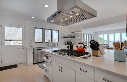 South Jamesport Maison | North Fork Waterfront & Private Beach