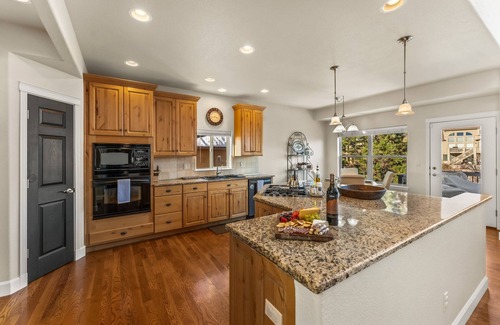 Flying Horse Maison | North Gate Getaway | Pet Friendly | Game Room