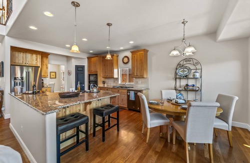 Flying Horse Maison | North Gate Getaway | Pet Friendly | Game Room