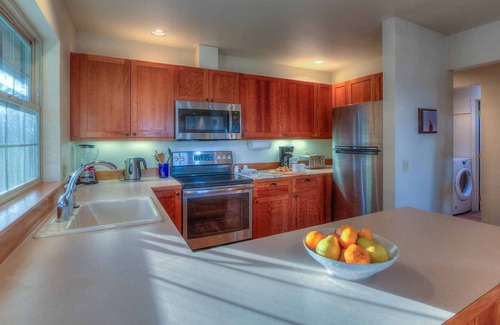 Eastsound Cottage | North Shore Retreat: Community Dock, Beach, Tennis Courts