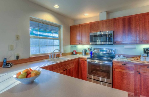 Eastsound Cottage | North Shore Retreat: Community Dock, Beach, Tennis Courts