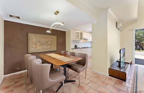 Cremorne Maison | North Shore Spacious 2BR Home in Cremorne