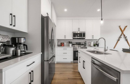 Cochrane Appartement | Northern Reflections | Mini Nordic Spa | Game Room