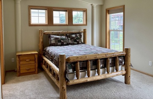 Northfield Maison | Northfield home with cabin décor