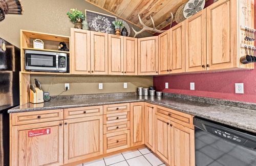 Saginaw Maison | Northwoods Oasis close to Duluth - BOULDBERBELLE RETREAT