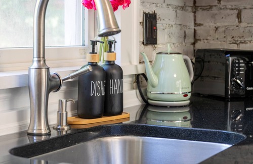 Norwalk Maison | Norwalk/Westport Border, Near Beach, w/Fire Pit, 60 Min to NYC