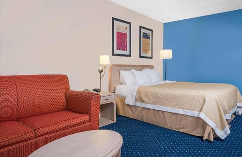 La Crosse Hôtel | Norwood Inn & Suites La Crosse