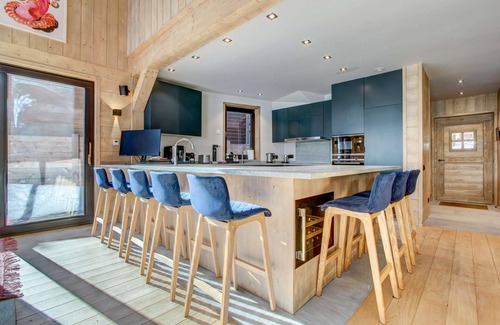 Morzine Chalet De Ski | Nosefosa - Magnifique chalet neuf avec piscine intérieure