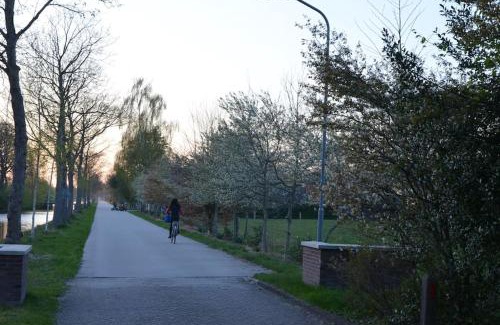 Eexterveenschekanaal Maison | Nostalgisch overnachten in hooimijt