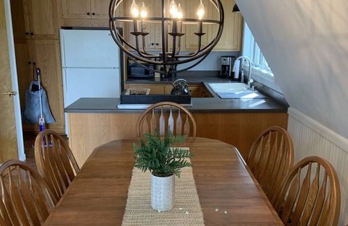 Wolcott Maison | ‘Not To Worry’ Waterfront Home