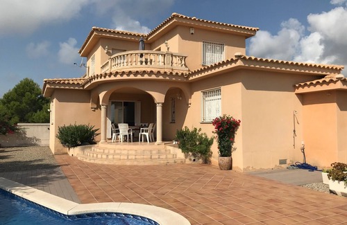 L Almadrava Villa | Nouveauté: Maison avec piscine et vue mer