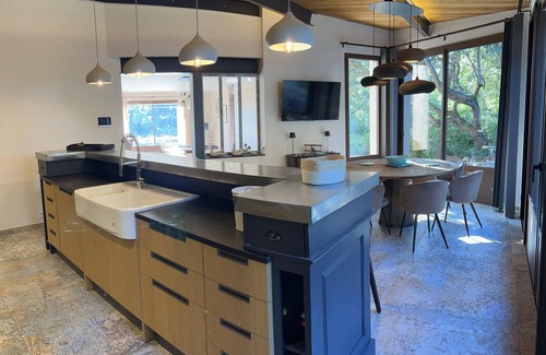Bedoin Villa | Nouveauté Exceptionnelle: SUPERBE VILLA au pied de la montagne du Mont Ventoux